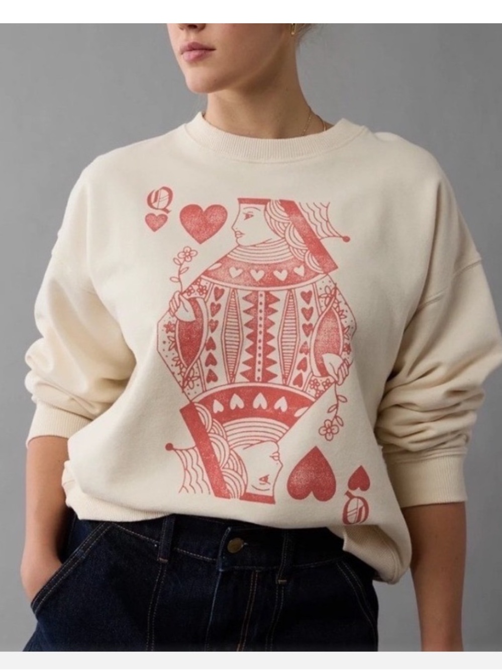 American Eagle Outfitters Cream Queen of Hearts Oversized Crewneck Sweatshirt